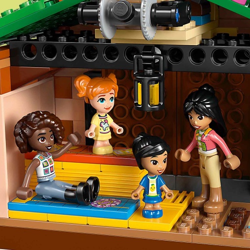 LEGO Friends Rancho e Estábulo de Póneis 42654