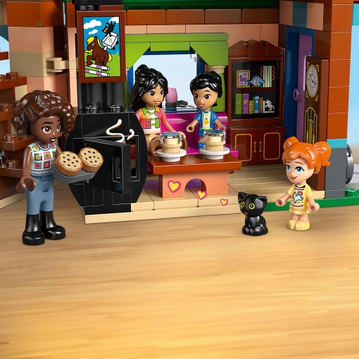LEGO Friends Rancho e Estábulo de Póneis 42654