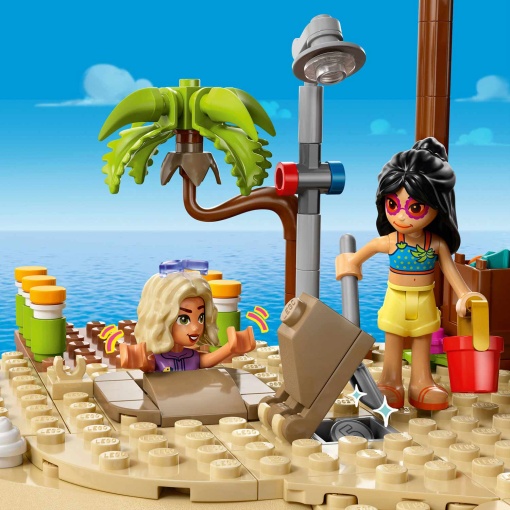 LEGO Friends Resort de Praia de Férias em Família 42673