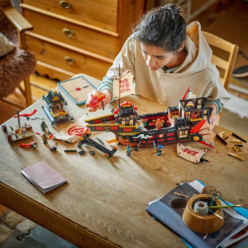 LEGO Ninjago O Navio Pirata do Templo 71848