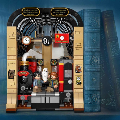 LEGO Harry Potter Book Nook: Expresso de Hogwarts 76450