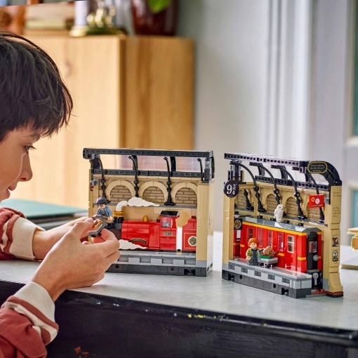 LEGO Harry Potter Book Nook: Expresso de Hogwarts 76450