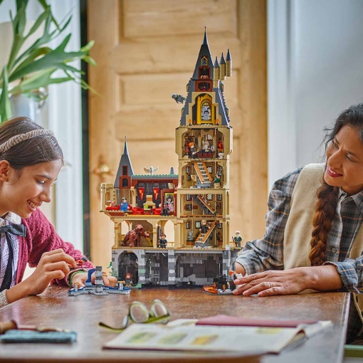 LEGO Harry Potter O Castelo de Hogwarts: A Torre Principal 76454