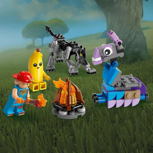 LEGO Fortnite Acampamento de Peely e Sparkplug 77075