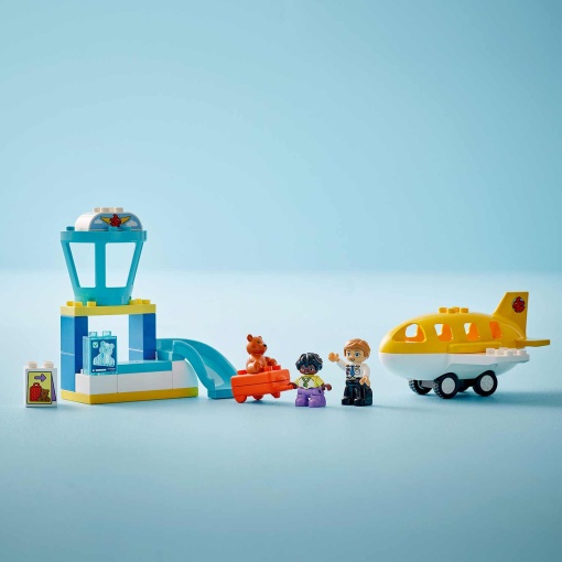 LEGO DUPLO Primeira Ida ao Aeroporto 10443