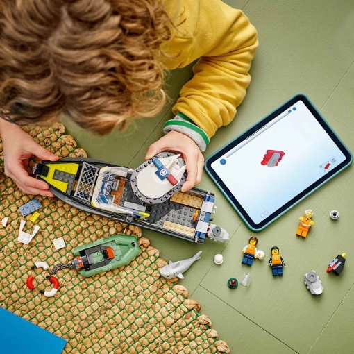LEGO City Perseguição com Barco da Polícia 60456