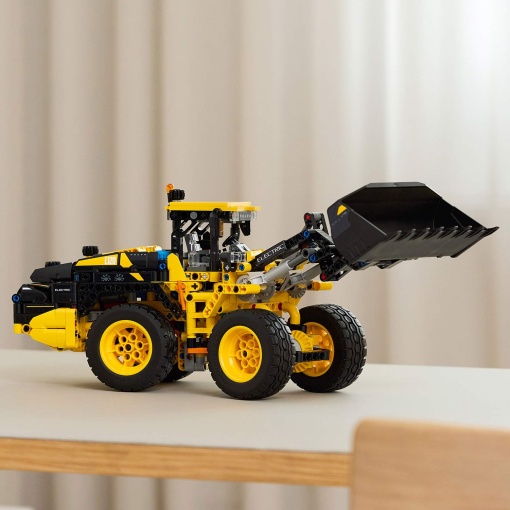 LEGO Technic Carregadora de Rodas Volvo L120 Electric 42209
