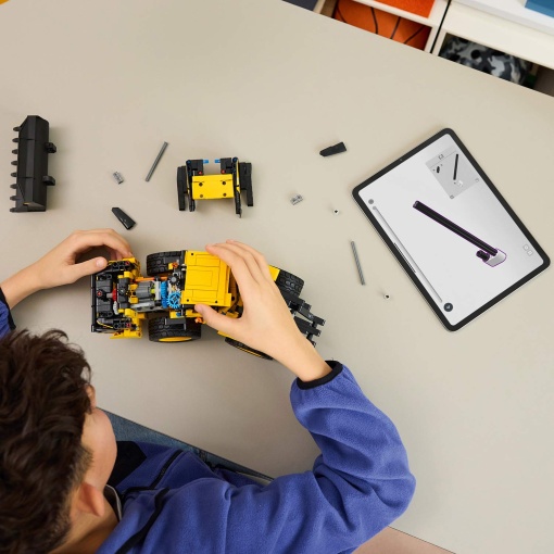 LEGO Technic Carregadora de Rodas Volvo L120 Electric 42209