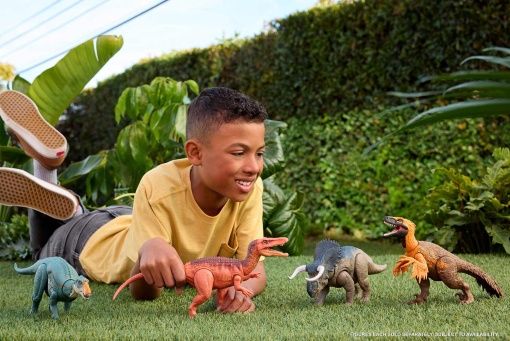 Jurassic World Rugido Selvagem Maiasaura 28cm MATTEL