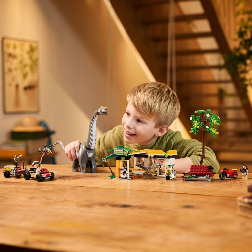 LEGO Jurassic World Missão de Localização de Raptor e Titanossauro 76973