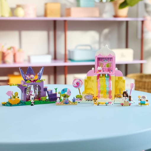 LEGO Gabby's Dollhouse monte dos docinhos e jardim da fadinha 11205