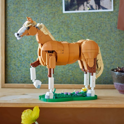 LEGO Creator 3-In-1 cavalo encantador 31166