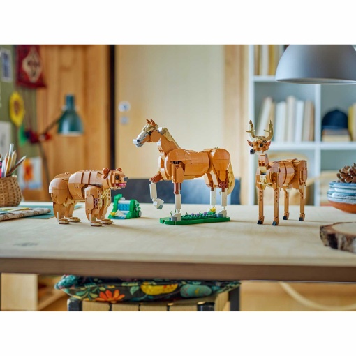 LEGO Creator 3-In-1 cavalo encantador 31166