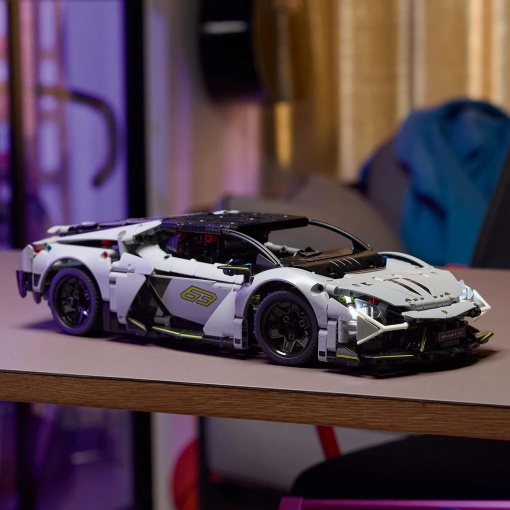 LEGO Technic supercarro desportivo Lamborghini Revuelto 42214