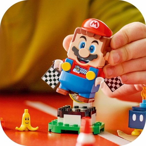 LEGO Super Mario Kart - LEGO Mario interativo e kart padrão 72043