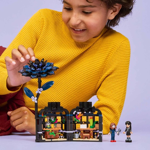 LEGO Wednesday dália negra 76784