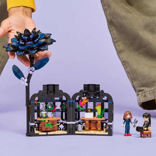 LEGO Wednesday dália negra 76784