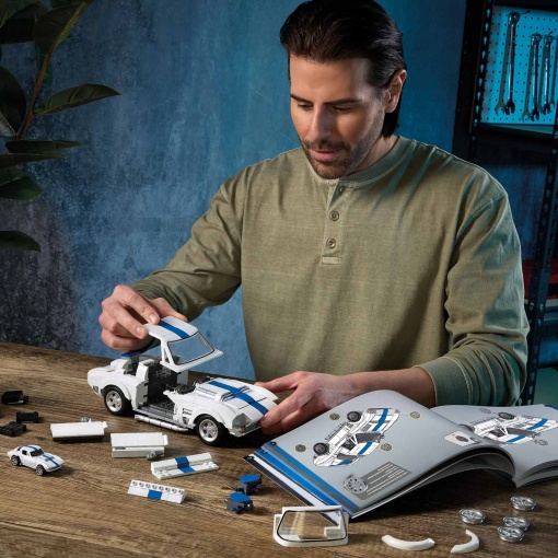 HOT WHEELS Elite Series Brick Shop Corvette Grand Sport 918 peças Mattel JGR31