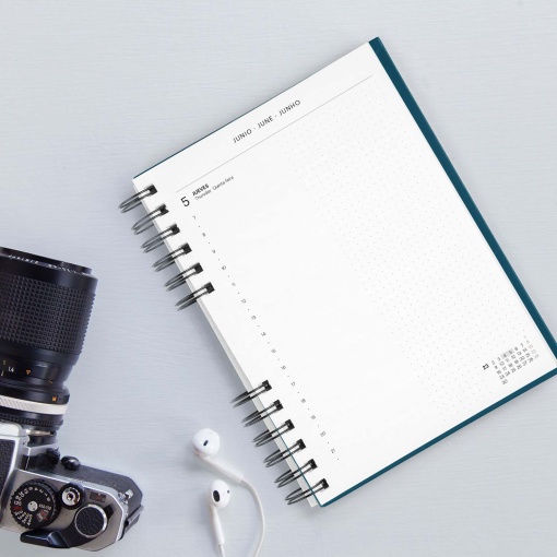 Agenda diária A5 2026 espiral MIQUELRIUS Plus Back to Basics marino com elástico