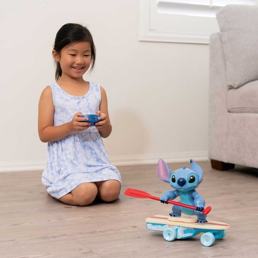 Stitch surfista telecomandado JADA
