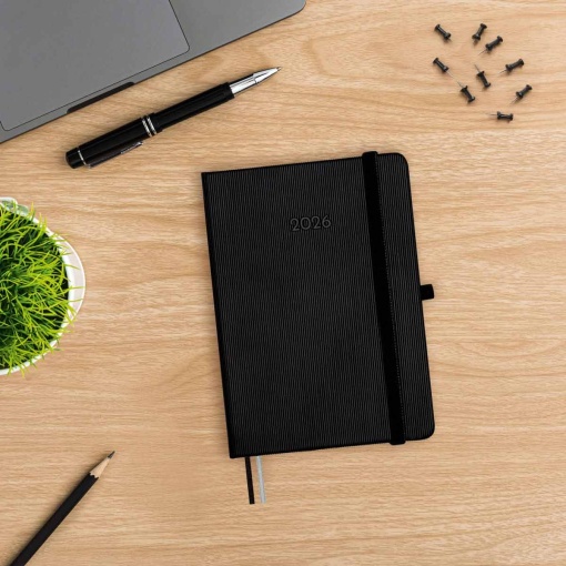 Agenda diária A6 2026 FINOCAM Textura preto com elástico
