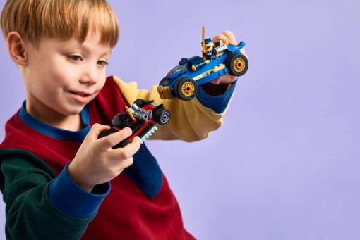 LEGO Ninjago duelo de carros de corrida Rogue contra Drix 71840