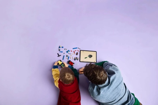 LEGO Ninjago duelo de carros de corrida Rogue contra Drix 71840