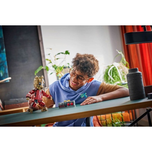 LEGO Marvel Groot com Macacão dos Ravager 76341