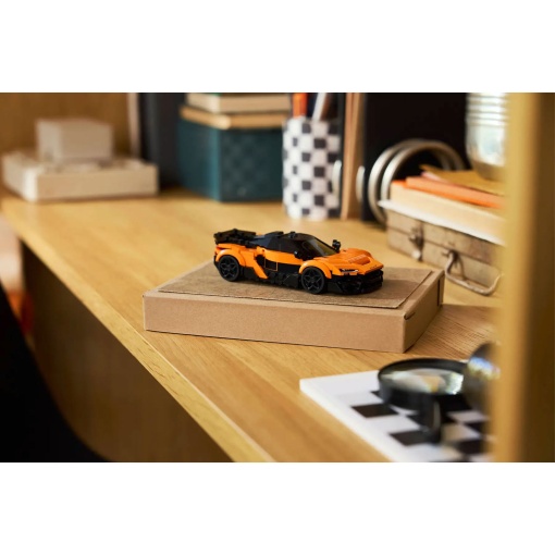 LEGO Speed Champions McLaren W1 77257