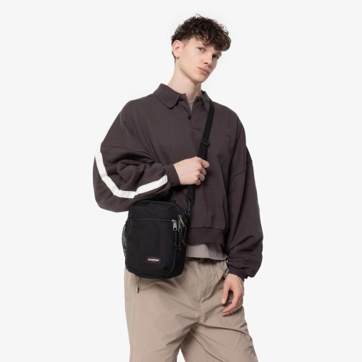 EASTPAK The Lunch One Black thermal lunch box 18x24x13cm