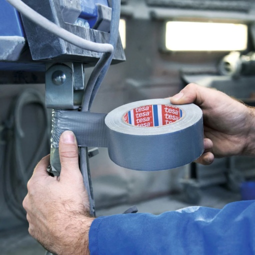Cinta adhesiva universal TESA 50 m x 50 mm gris multiusos 04615-00000-00