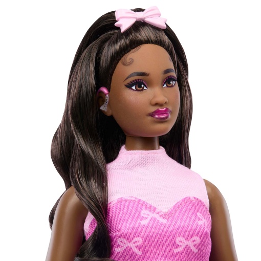 BARBIE Deluxe Style com aparelho auditivo HYV24/JJN70