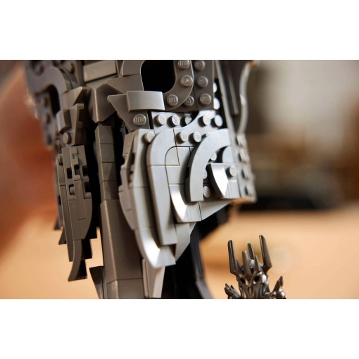 LEGO ICONS The Lord of the Rings: Helmet of Sauron 11373