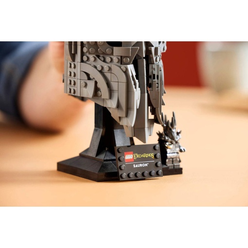 LEGO ICONS The Lord of the Rings: Helmet of Sauron 11373