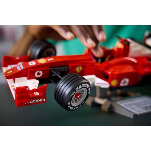 LEGO ICONS Ferrari F2004 y Michael Schumacher 11375