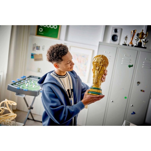 LEGO EDITIONS Official FIFA World Cup Trophy 43020