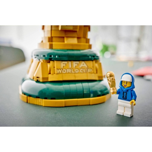 LEGO EDITIONS Official FIFA World Cup Trophy 43020
