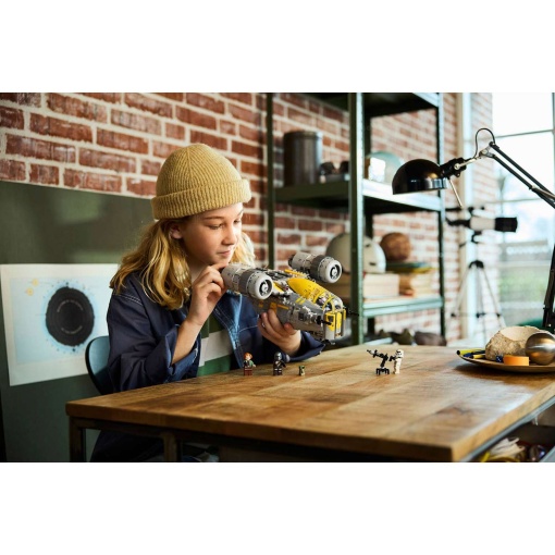 LEGO STAR WARS The Razor Crest 75447