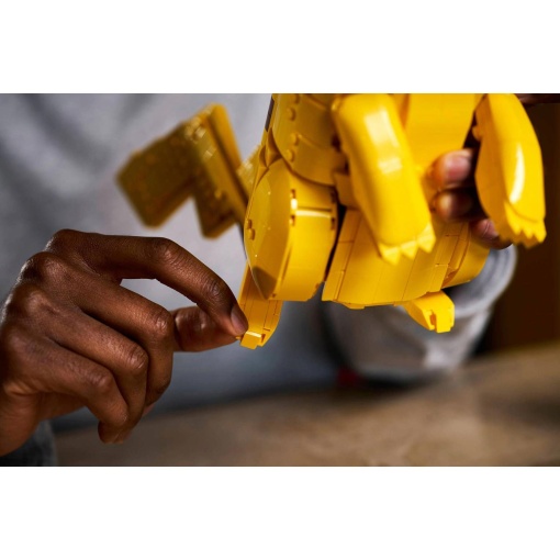 LEGO Pikachu and Poké Ball 72152