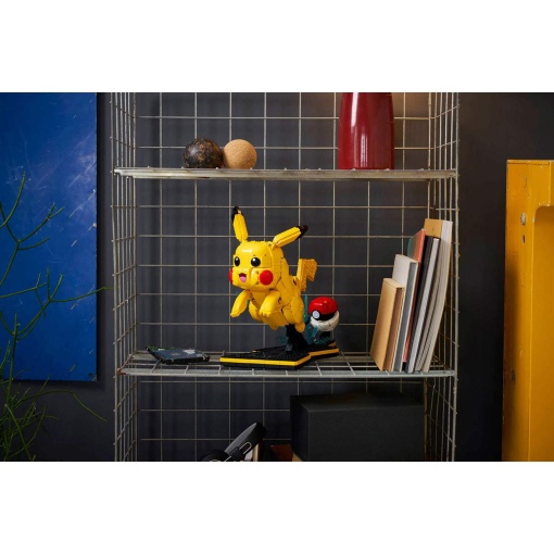 LEGO Pikachu and Poké Ball 72152