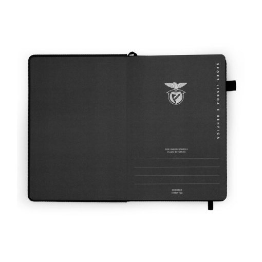 Benfica A5 lined notebook, 80 sheets, black, with elastic closure.