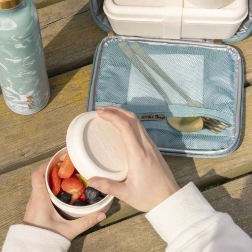 MILAN Lava green thermal lunchbox 23x20x11cm with 3 airtight containers.