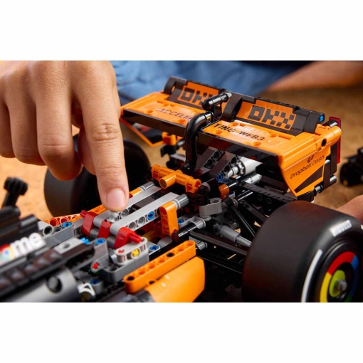 LEGO Technic McLaren MCL39 F1 car