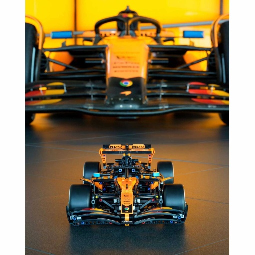 LEGO Technic McLaren MCL39 F1 car