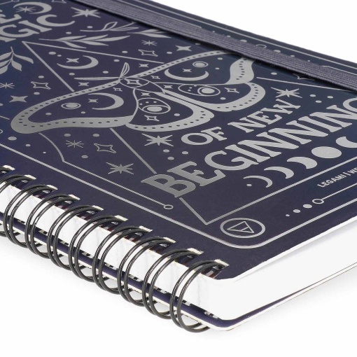 Caderno A5 capa dura espiral LEGAMI Moth "The magic of new beginnings" pautado 160 folhas 80g com elástico