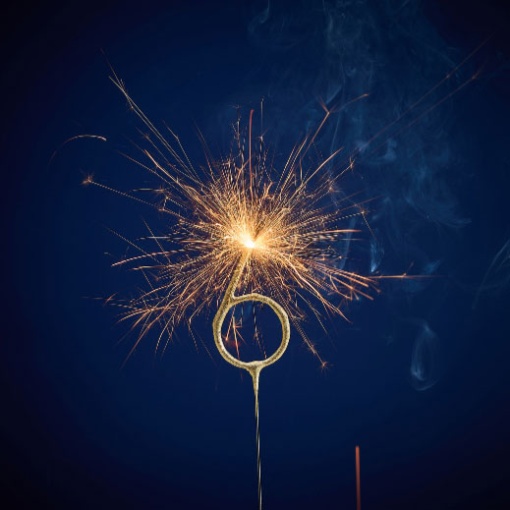 Vela WonderCandle dorada con bengala n.° 6