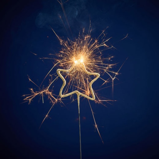 WonderCandle gold star sparkler candle