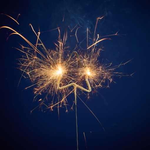 WonderCandle gold star sparkler candle