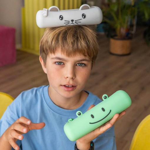 MIQUELRIUS Back2Fun Rollie Frog Silicone Case