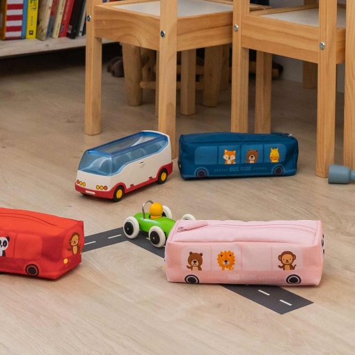 Estuche rosa para lápices de parada de autobús MIQUELRIUS